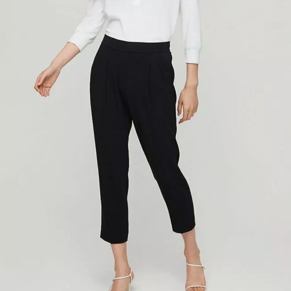 Babaton Aritzia Cohen Pant Elastic Waist Crop Sz 6 Crepe Ankle Length in Black